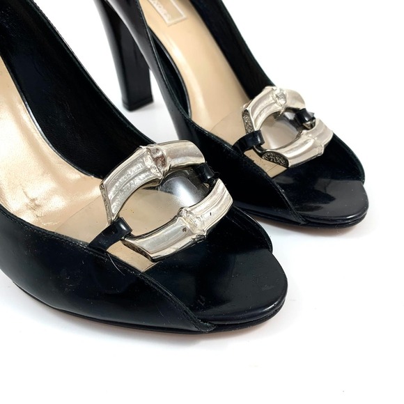 MICHAEL KORS COLLECTION Italian crafted black patent leather peep toe pumps - Picture 3 of 10